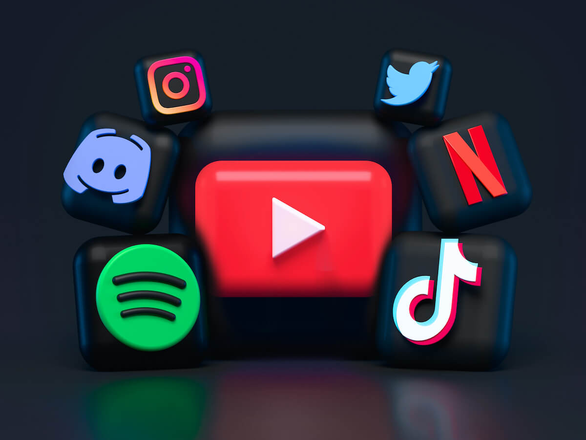 subscription-of-gaming-or-music-service Warehouse-as-a-service